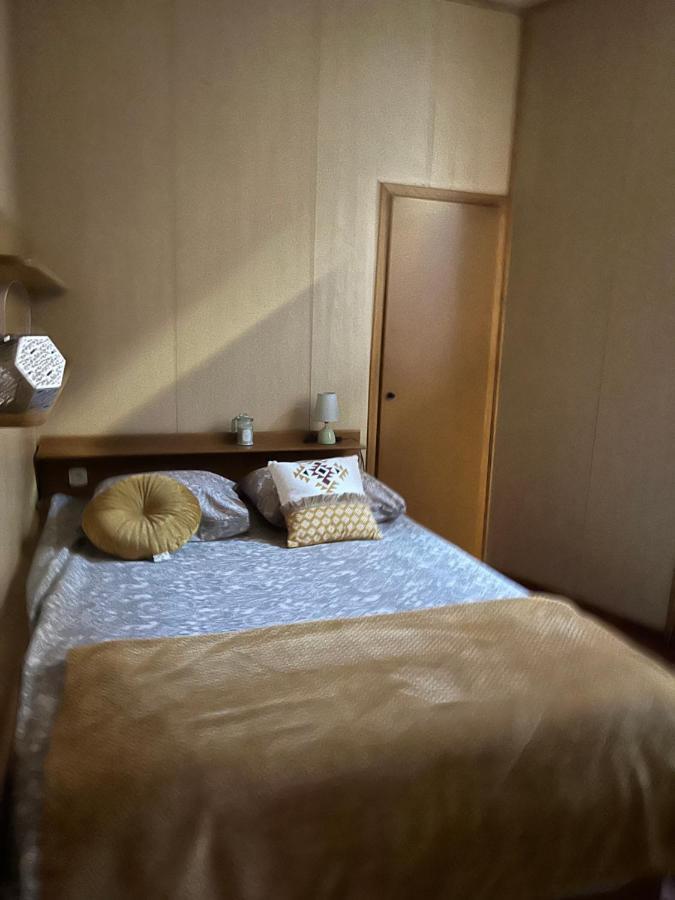 Atypique Daire Châteauneuf-de-Gadagne Dış mekan fotoğraf